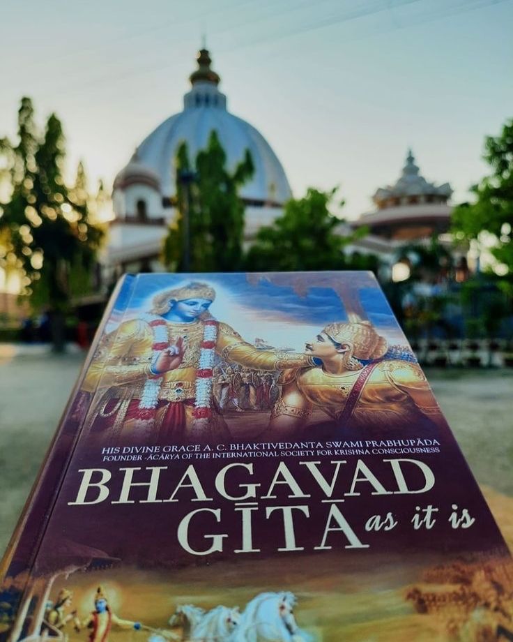 ISKCON Devotees Organize Bhagavad Gita Book Distribution Drive
